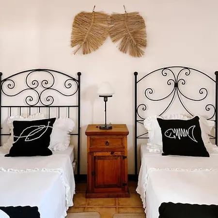 Casa Tonito Colorada * بلايا بلانكا